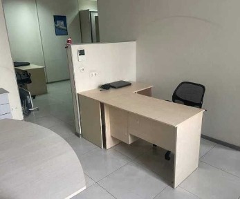 Оренда, офісне приміщення з ремонтом, окремий вхід, нф, 60 кв. м, метро