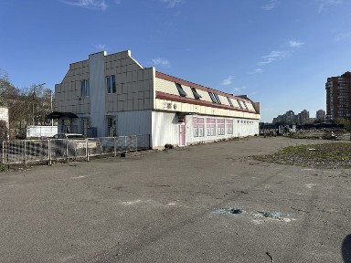 Сдам приміщення 638м2