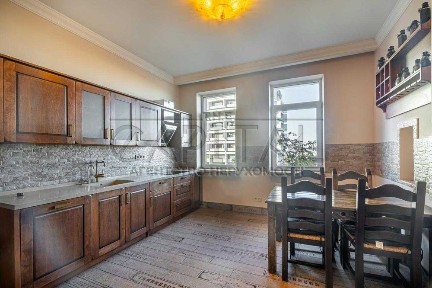 Оренда / Офіс / вул. Івана Мазепи 16, Печерськ