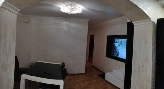 Подобово 3-х к. квартира близькість до виїзду з міста сторона Циркунів