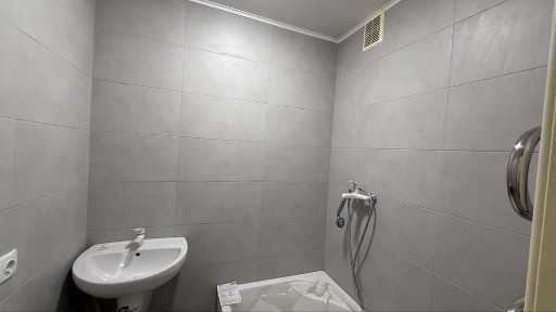 Продаж 1 кімнатної, вул. Рональда Рейгана 11а, Троєщина, Флоренція