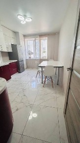 Двокімнатна квартира з ремонтом поруч парк! Мінімальне оформлення!