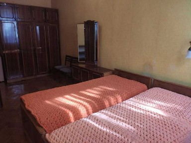 Базарная: сдам 2к квартиру в шикарной «сталинке» в самом центре города