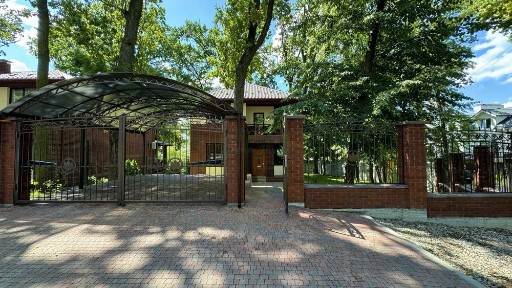 Двоповерховий будинок з ремонтом! Газове опалення. Держ програми