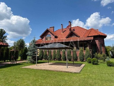 Казковий будинок 340 м2 з великою ділянкою 35 соток