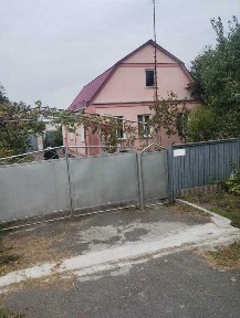 Будинок-термос в Баришівці біля залізничного вокзалу