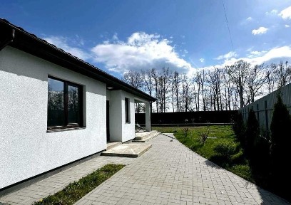 Продам затишний одноповерховий будинок з ремонтом у Ворзелі.