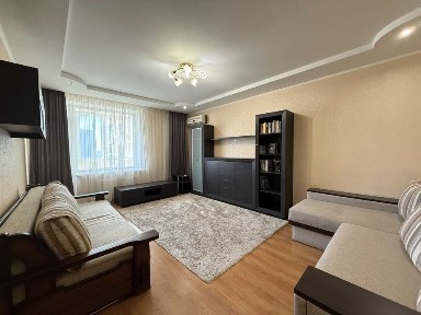 Е-Відновлення 3х-комнатная с ремонтом, кирпичный дом 2009г ул. Парковая