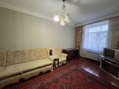 Оренда 2-х кім. квартири. ЦЕНТР. Сталінка.