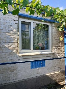 Будинок в селі Запорізьке Криворізького району