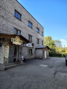 Здається приміщення під Магазин Промислових чи Продовольчих Товарів.