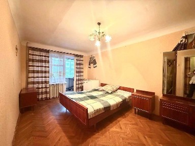 Затишна 3-кімнатна квартира в центрі Івано-Франківськаа