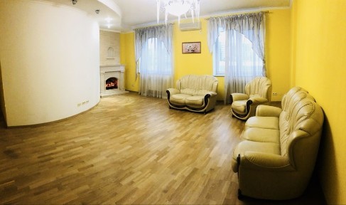 Оренда 4 кімнатної квартири 180 м/2 від власника Палац «Україна»