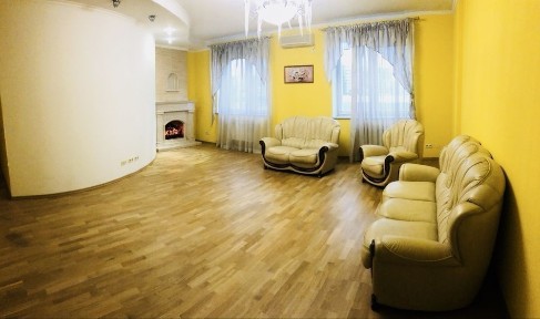 Київ, Печерський, вулиця Єжи Ґедройця 2