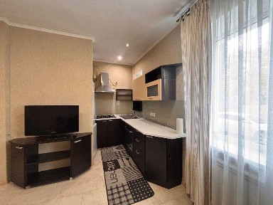 3кімнатна-сталінка, центр, КПІ, капремонт, меблі