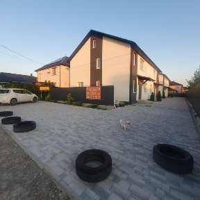 Терміново продам дуплекс. Новий, перспективний район.