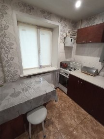 2к. Цегляний будинок. Не торцева. Вул. Аваліані.