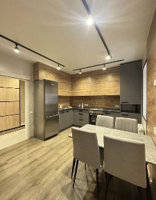 Оренда 2х кімнатноі квартири по вулиці ЗСУ