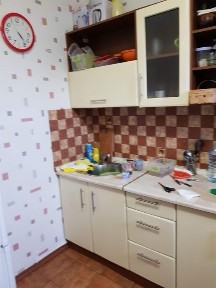 Трикімнатний будинок, окремий з парковкою для авто