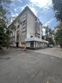 Продам 3 кімнатну квартиру Соборності 16 ( Соцмісто).