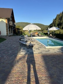 будинок в яремче з басейном подобово