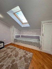 Дворівнева квартира неподалік Бучанського парку