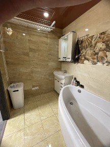 2-х кімнатна, ЦЕНТР. Можливий обмін на авто.