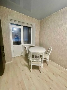 1-кімн. Новобудова 45 кв. 2/10 Автономне опалення. Незалежності 15