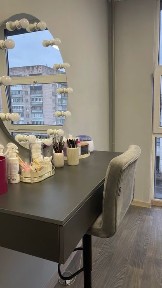 Місце бровиста/візажиста/ лашмейкера ЦУМ