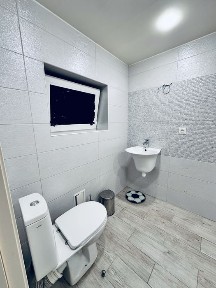 Довгострокова оренда будинку у гарному районі, вул. Одеська.