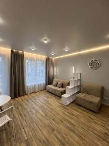 Продам стильну квартиру біля набережної