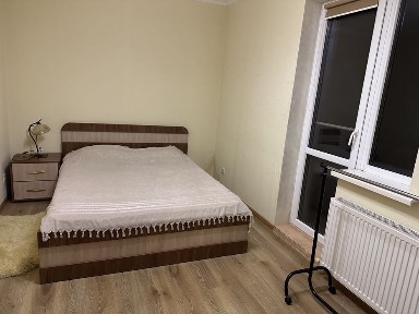 Здам в оренду двох рівневу квартиру з гаражем