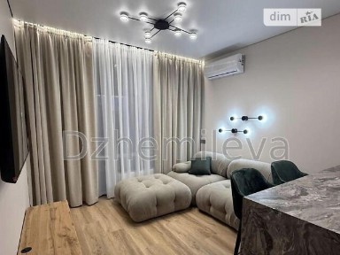 Продаж 1к квартири 43 кв. м на вул. Івана Виговського 40/12 • ID 33788888