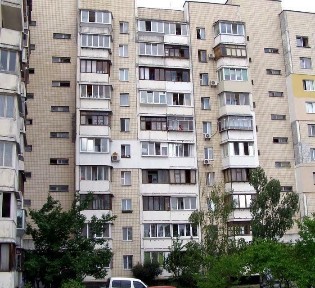 Продам 2 кім кв вул Драгоманова5