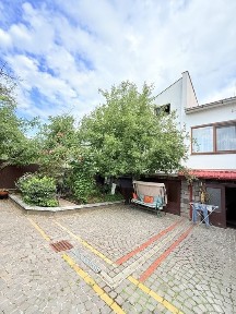 Будинок неподалік центру Мукачева