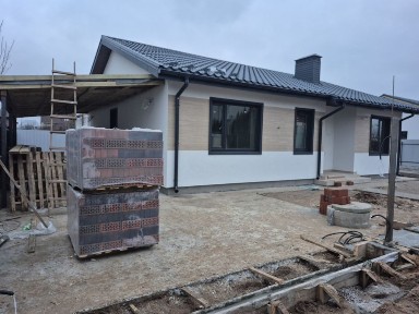 Продаж будинку з газом. Новый ремонт