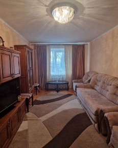 Продається 3-х кімнатна квартира з ремонтом в цегляному будинку