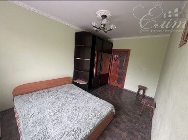 2 кім квартира в новобудові - меблі техніка залишаются, вул. Галицька