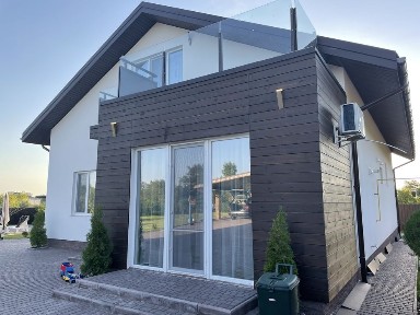 Гарний, Сучасний, добротний будинок з басейном