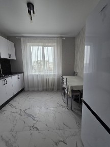 Оренда квартири на Піщаному м-ві. Здають вперше