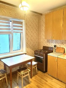 Метро Академгородок-3минутьі, Палладина, 13