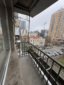 м. Олімпійська, Палац Україна 1к 32.5 м. кв з ремонтом