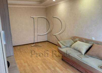 Продаж 1 кімнатно на Оболоні, Левка Лукяненка, 1, метро Оболонь