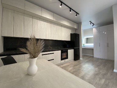 2-кімнатна 64м2 з Ремонтом|Меблями|Технікою ЖК КВАДРАТ, Ужгород