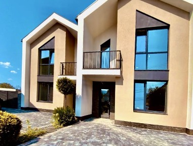 Файний Дуплекс 135м2 у Сваляві | єОселя | Сертифікати | Постанови