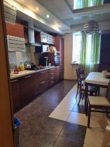 Центр 4-х кімн. квартира в новому будинку