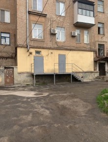 Продаж Приміщення під офіс, магазин, банк