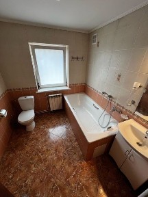 Здається 4-х кім будинок пр Лобановського