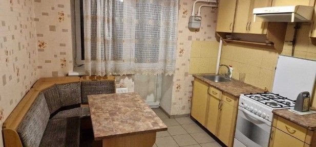 Оренда 1о к Буковинська, автономне опалення