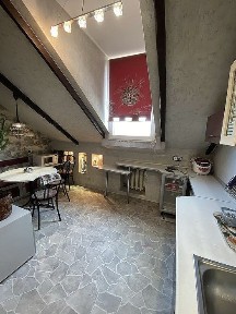 З 27.12., 4к. кв. Центр, по вул. Стрітенська